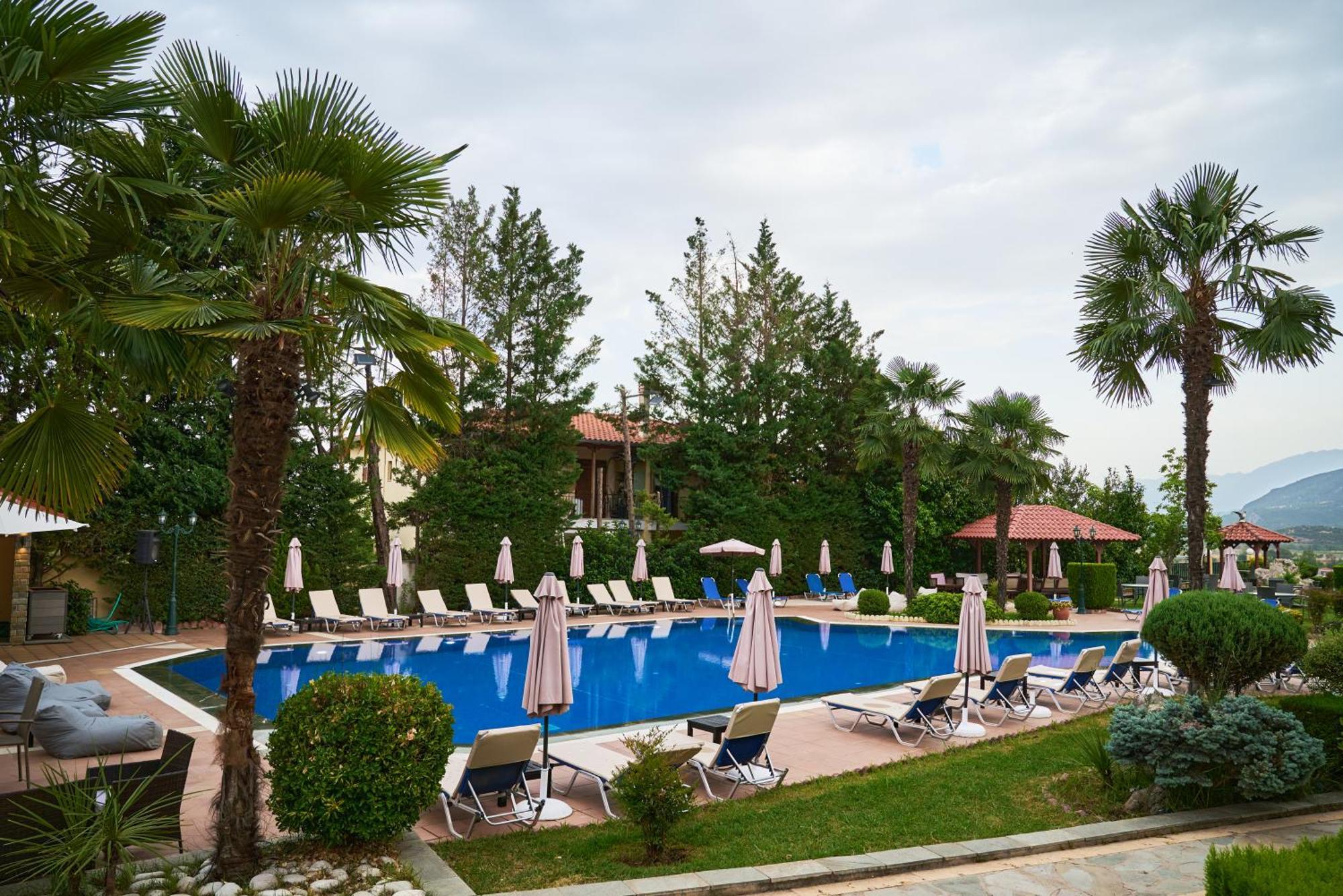 Famissi Sofita 7 Aparthotel กาลัมปากา ภายนอก รูปภาพ